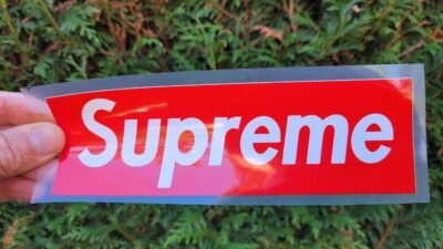 SALE ! Supreme Color Logo