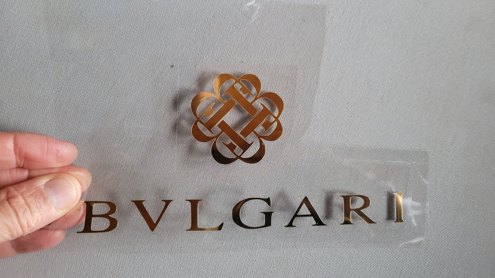 Emblem Bulgari Logo Iron-on Sticker (heat transfer) - Image 2